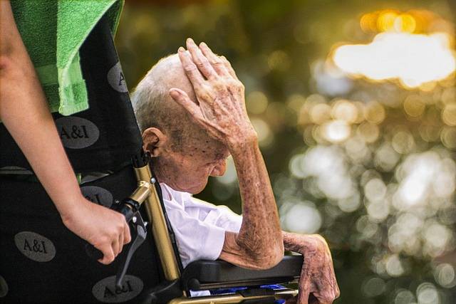  Opieka nad seniorami – nieocenione wsparcie dla rodzin