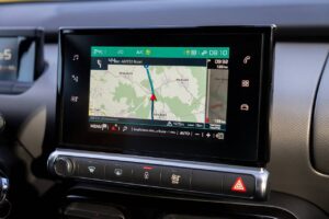 Lokalizatory GPS dla starszych osób – bezpieczeństwo dzięki technologii