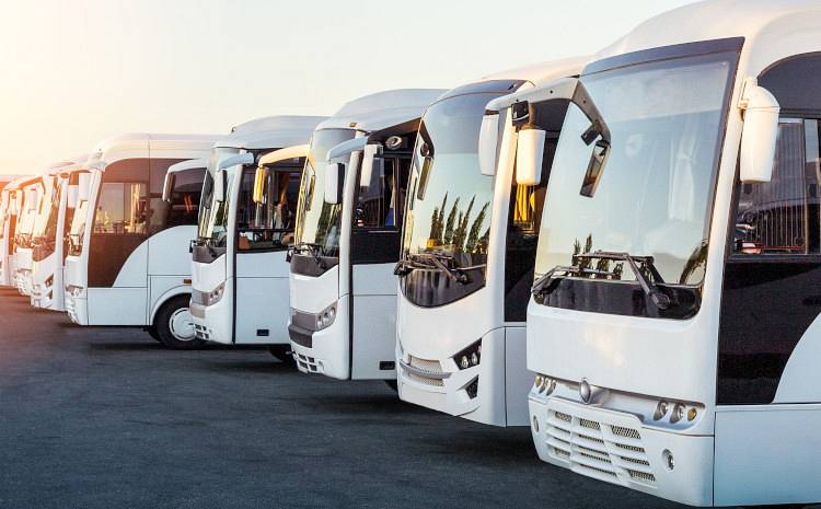  Wynajem autobusu na długą trasę – jak się przygotować do podróży?