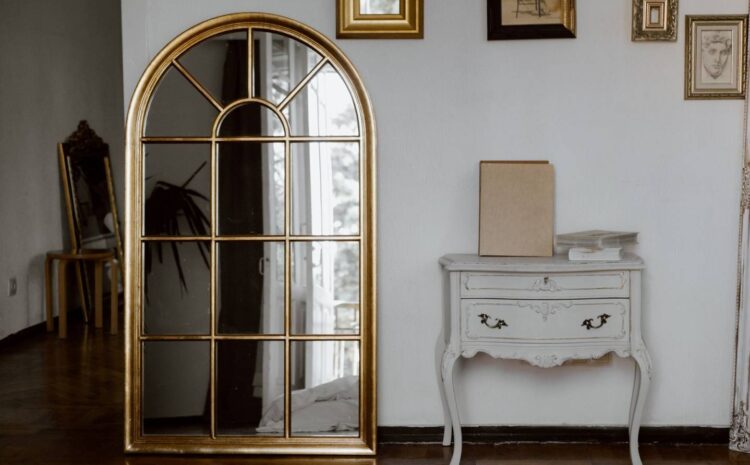  Jak rozpoznać i wycenić antyczne lustra w swoim domu